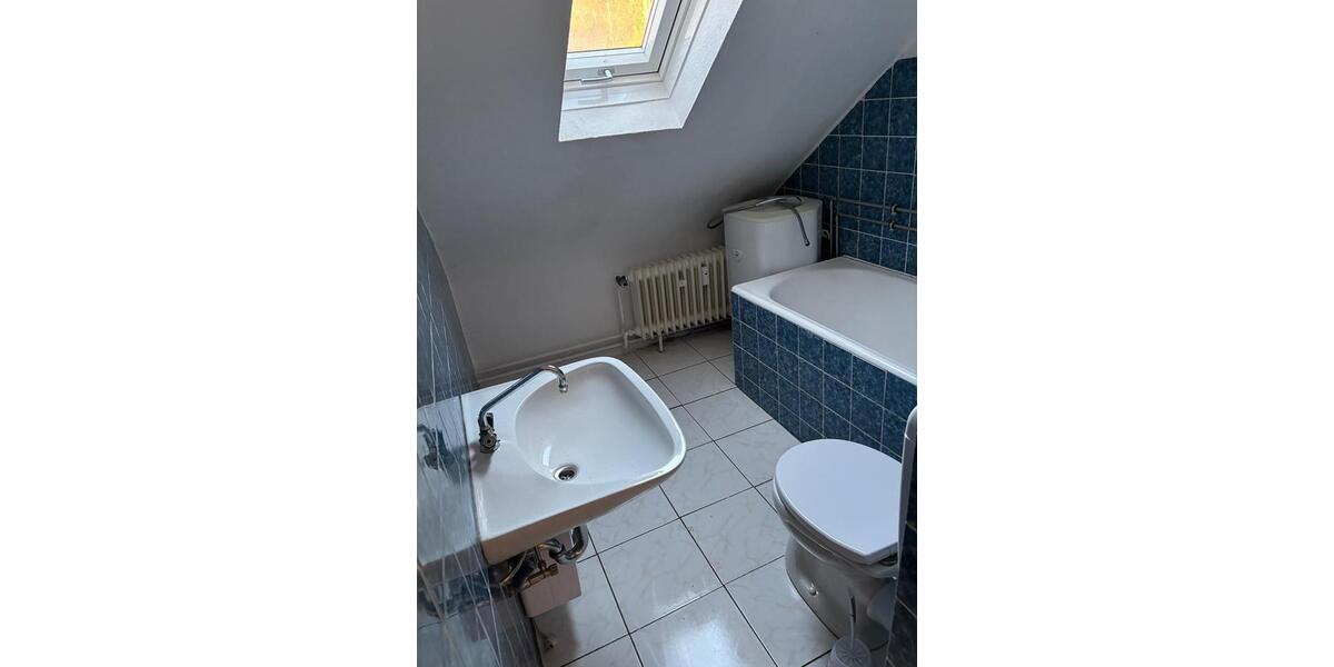 Dachgeschoßwohnung Hünfeld - 3 Zimmer, 71 m&sup2;, 900&euro; | Angebot:24627259