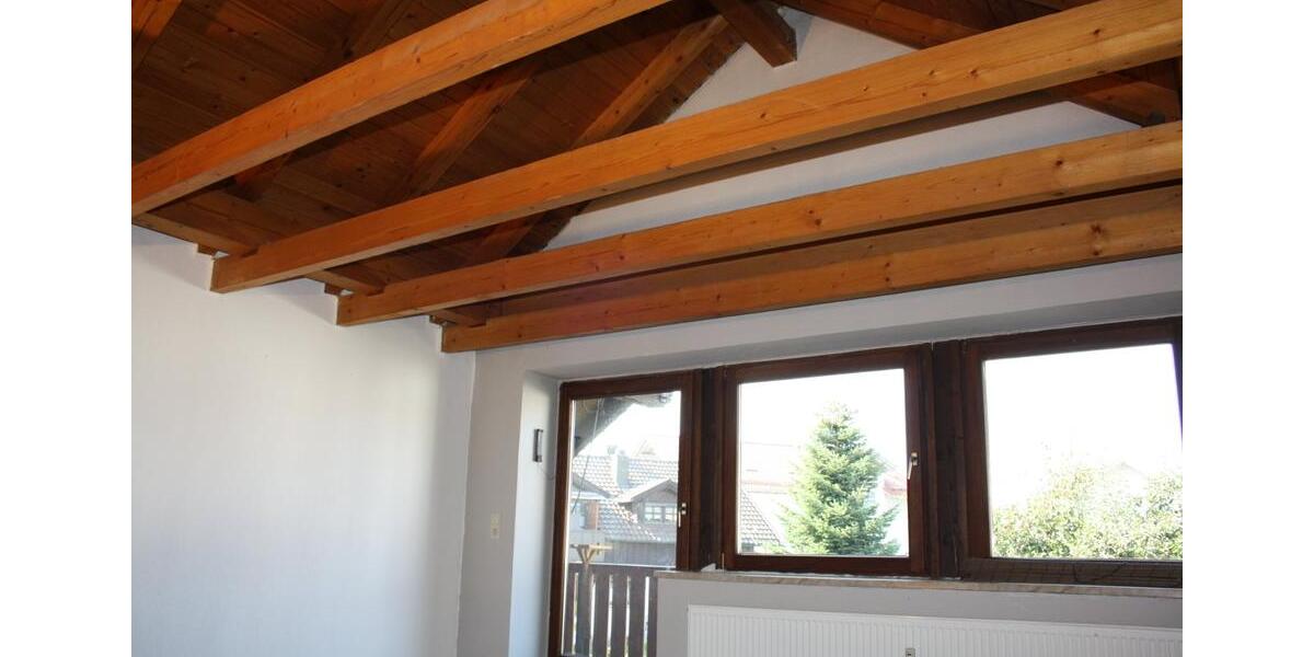 Dachgeschoßwohnung Patersdorf - 5 Zimmer, 140 m&sup2;, 770&euro; | Angebot:24495165