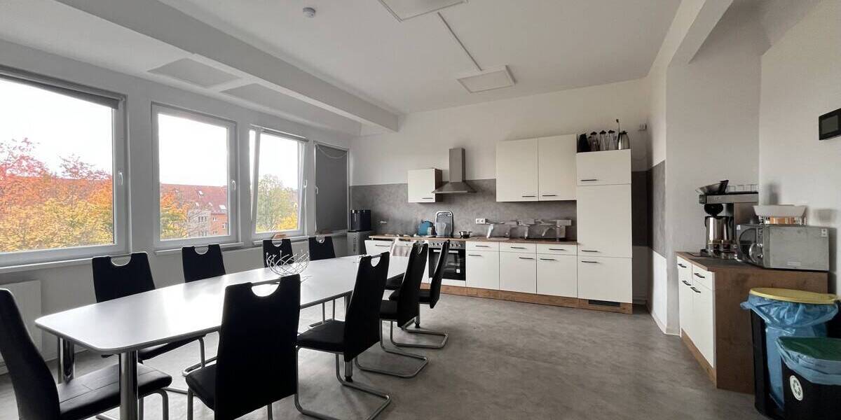 Gewerbeobjekt Zwickau / Pölbitz Pölbitz - 5 Zimmer, 457 m&sup2;, 3.000&euro; | Angebot:26156717