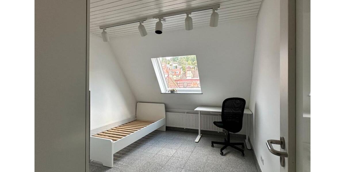 Dachgeschoßwohnung Stuttgart Stuttgart-Süd - 13 Zimmer, 89 m&sup2;, 575&euro; | Angebot:26652370