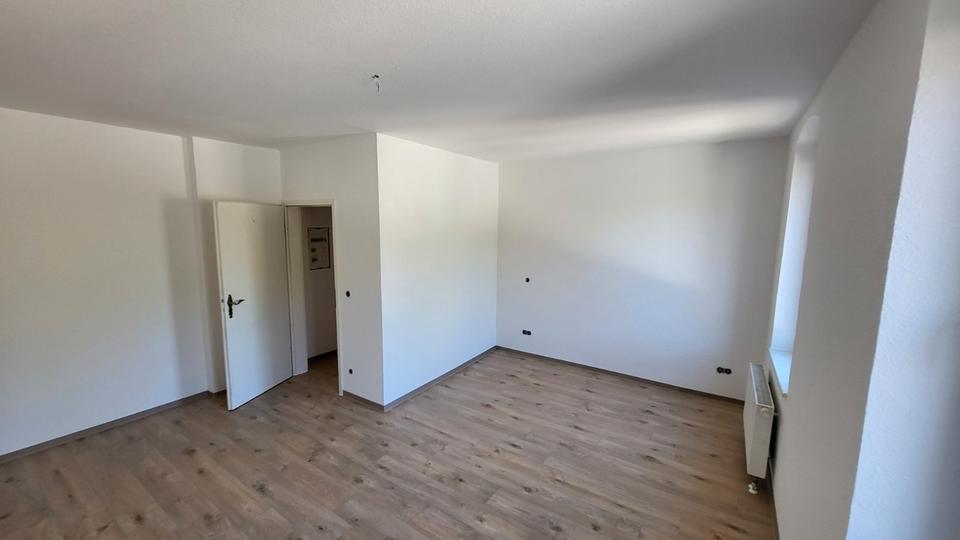 Etagenwohnung Zeitz - 3 Zimmer, 88 m&sup2;, 490&euro; | Angebot:25974882