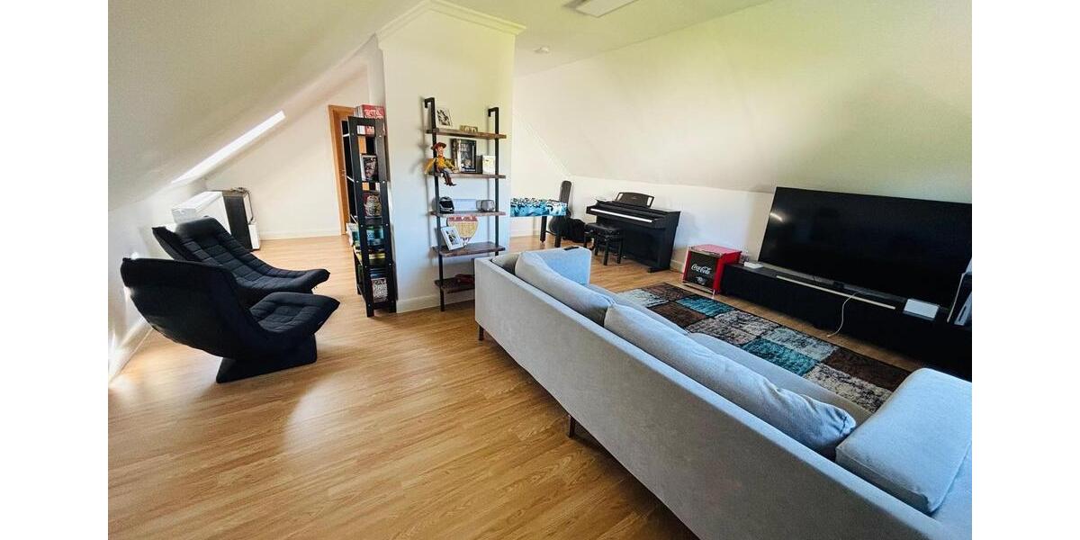 Einfamilienhaus Homberg (Efze) - 5 Zimmer, 180 m&sup2;, 1.500&euro; | Angebot:25964508