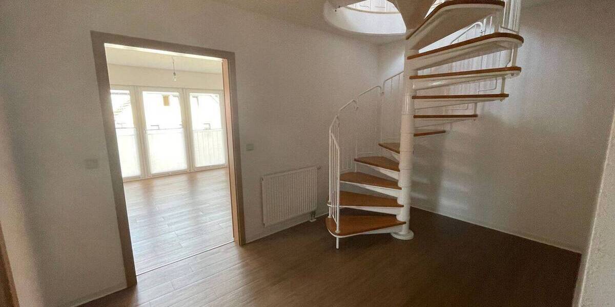 Etagenwohnung Schmalkalden - 3 Zimmer, 97 m&sup2;, 775&euro; | Angebot:26816557