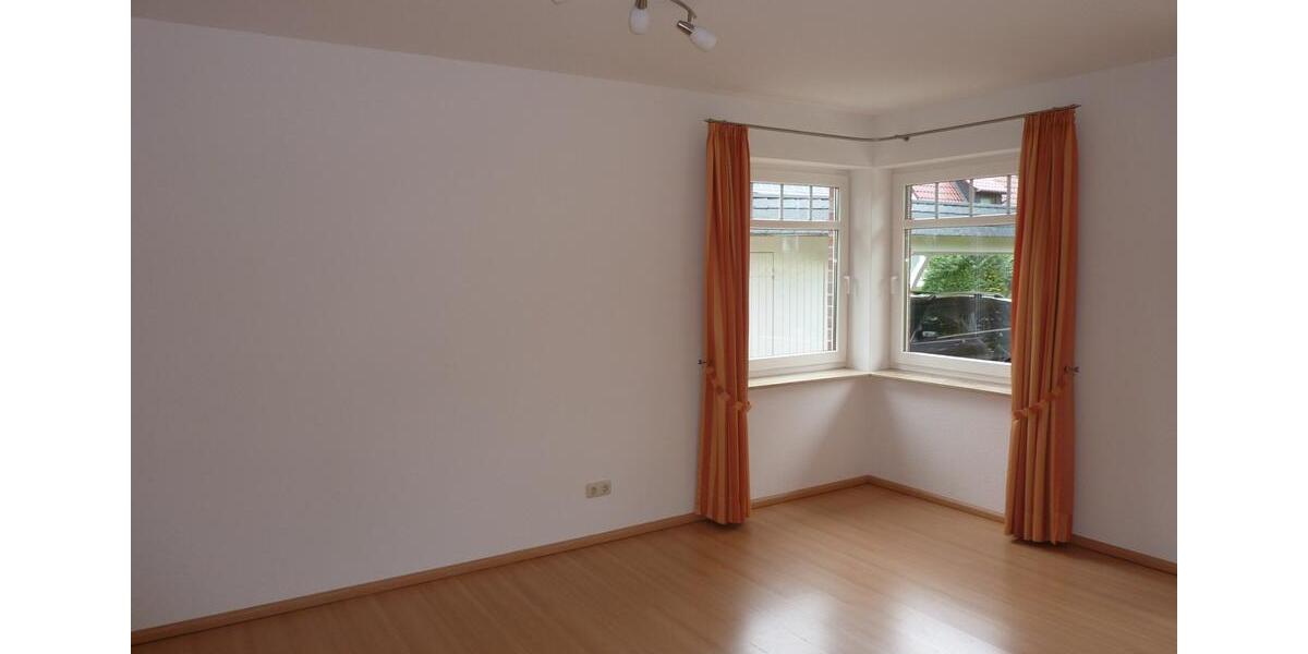 Doppelhaushälfte Pinneberg - 5 Zimmer, 145 m&sup2;, 1.650&euro; | Angebot:24679859