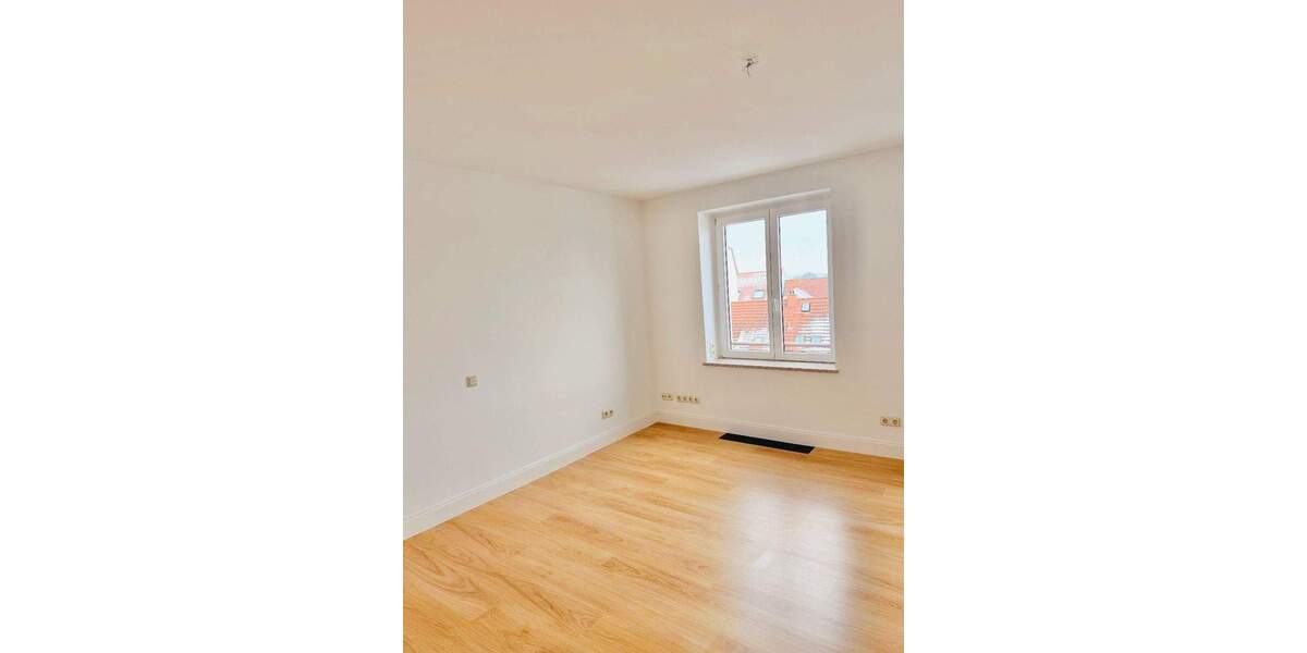 Etagenwohnung Schwerin Feldstadt - 4 Zimmer, 95 m&sup2;, 1.190&euro; | Angebot:25735304