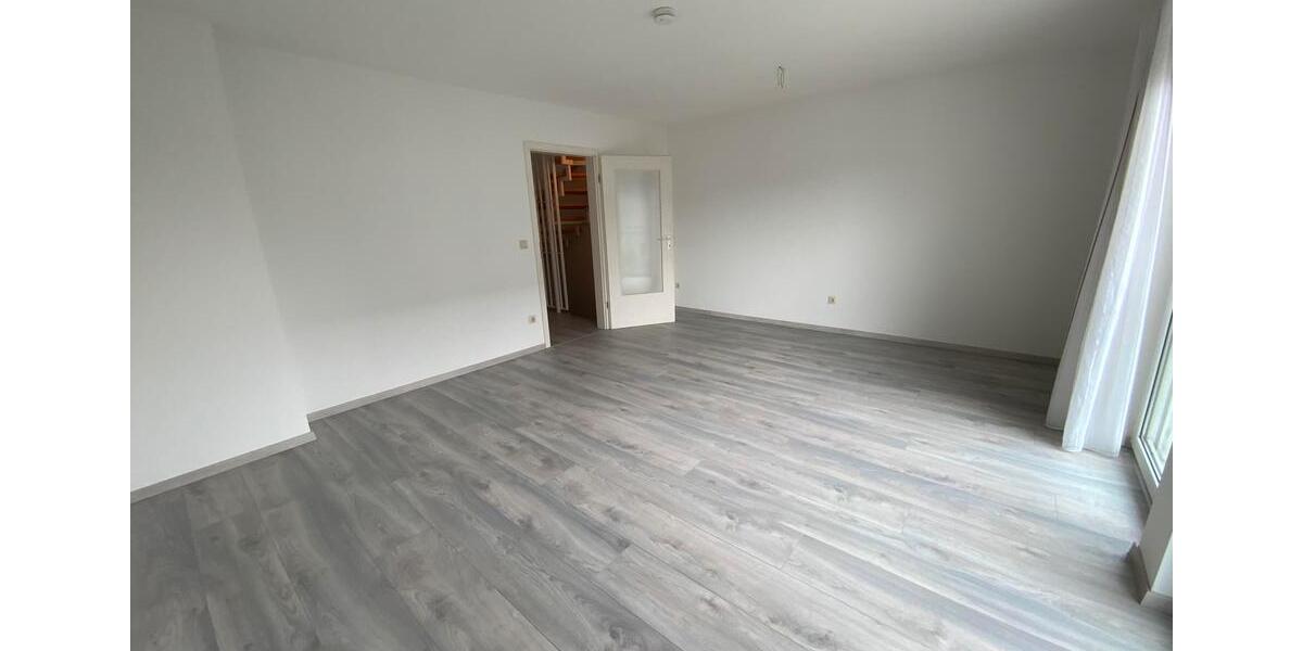 Reihenhaus Nürnberg Katzwang - 4 Zimmer, 136 m&sup2;, 1.950&euro; | Angebot:24700379