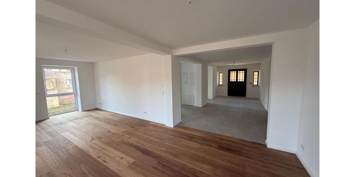 Etagenwohnung Spangenberg - 4 Zimmer, 136 m&sup2;, 1.340&euro; | Angebot:25806100