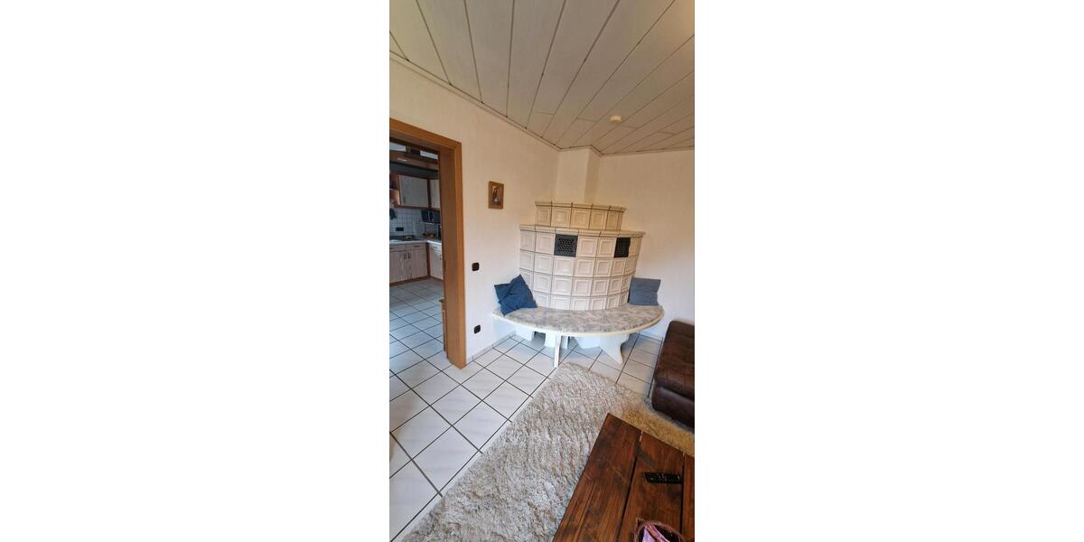 Erdgeschoßwohnung Vöhl - 2 Zimmer, 60 m&sup2;, 500&euro; | Angebot:24784331