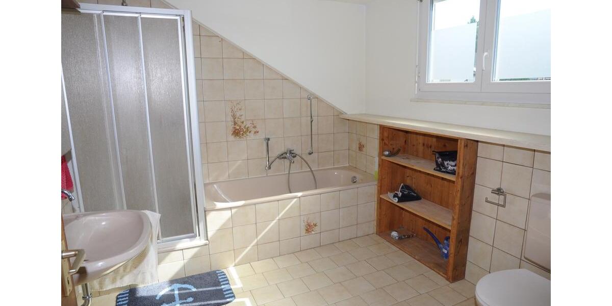 Dachgeschoßwohnung Trochtelfingen - 4 Zimmer, 100 m&sup2;, 1.000&euro; | Angebot:26634522