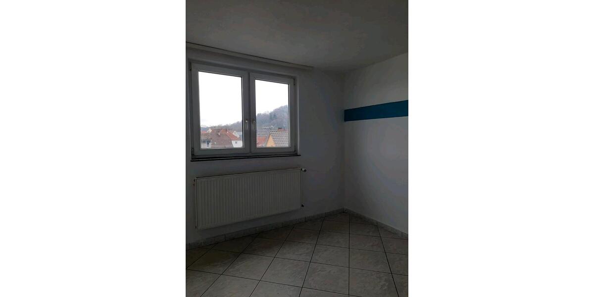 Etagenwohnung Tuttlingen - 5 Zimmer, 100 m&sup2;, 700&euro; | Angebot:24865408