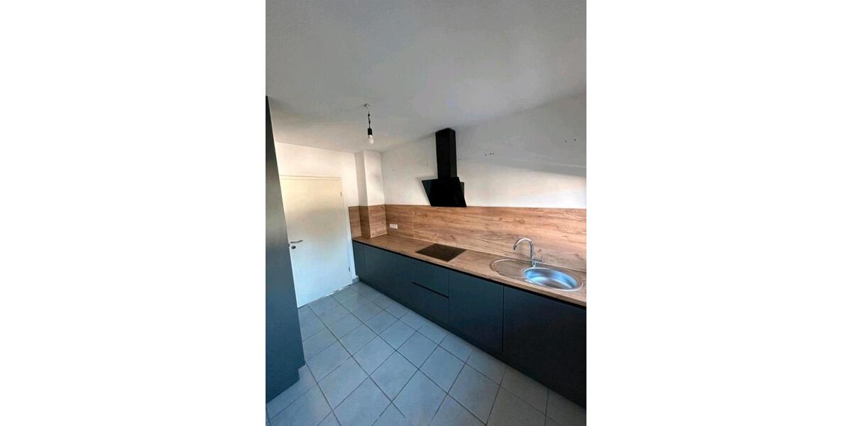 67m² 3 Zimmer 1. OG Wohnung Sonnenbalkon 3 zimmer