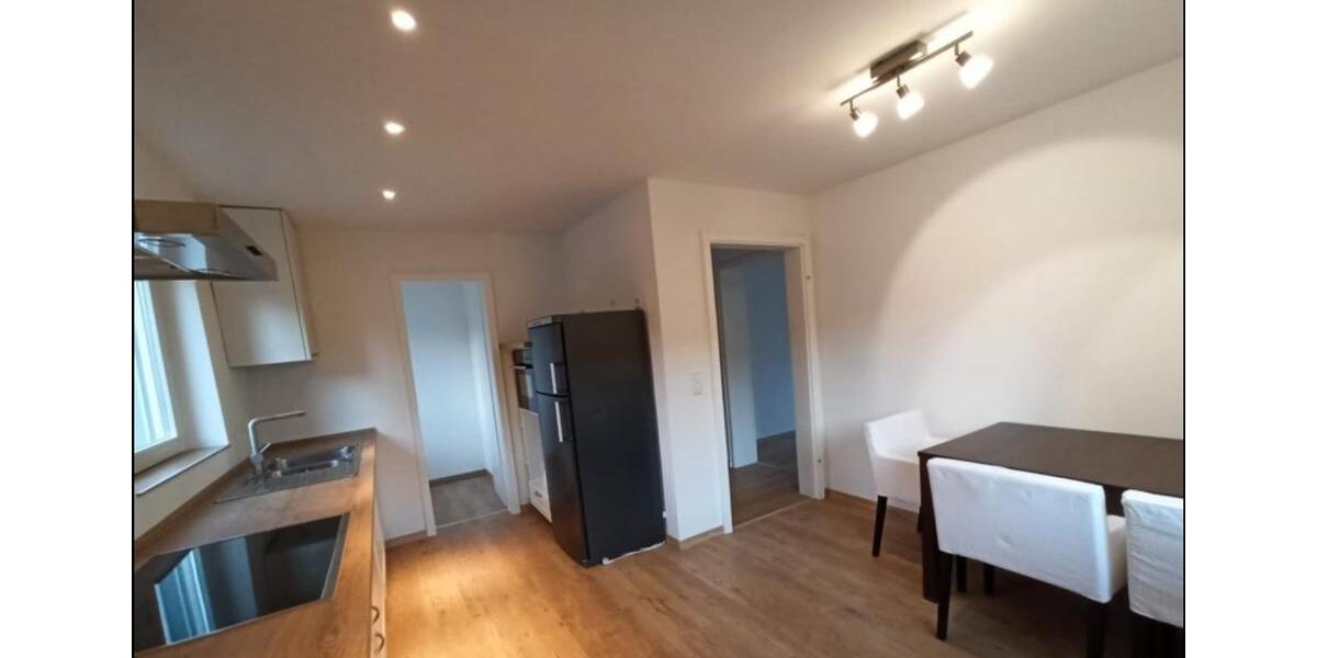 1 WG-Zimmer in sonniger, renovierten Berufstätigen-WG 1 zimmer