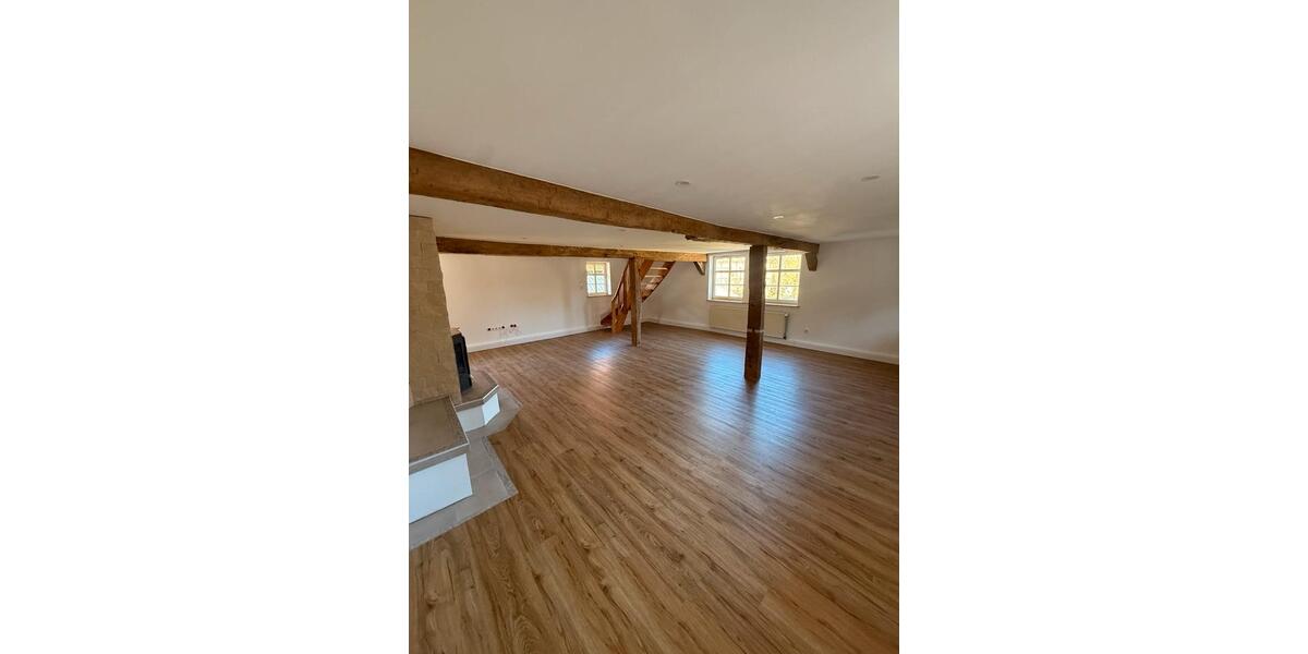 Etagenwohnung Schwalmstadt - 5 Zimmer, 145 m&sup2;, 950&euro; | Angebot:25298613