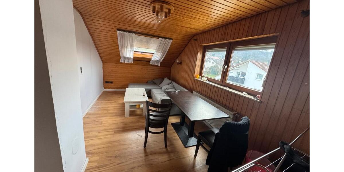 Dachgeschoßwohnung Gaildorf - 3 Zimmer, 67 m&sup2;, 650&euro; | Angebot:25872134
