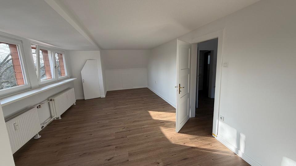 Dachgeschoßwohnung Osnabrück Hafen - 3 Zimmer, 86 m&sup2;, 890&euro; | Angebot:25365283