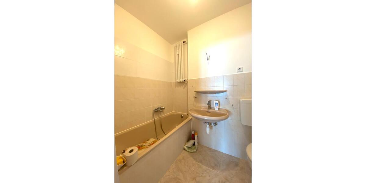 Etagenwohnung Krefeld Gellep-Stratum - 3 Zimmer, 92 m&sup2;, 790&euro; | Angebot:26426279