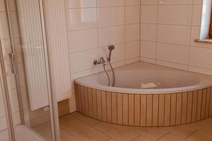 Wohnung Landau an der Isar - 4 Zimmer, 130 m&sup2;, 1.300&euro; | Angebot:25106930