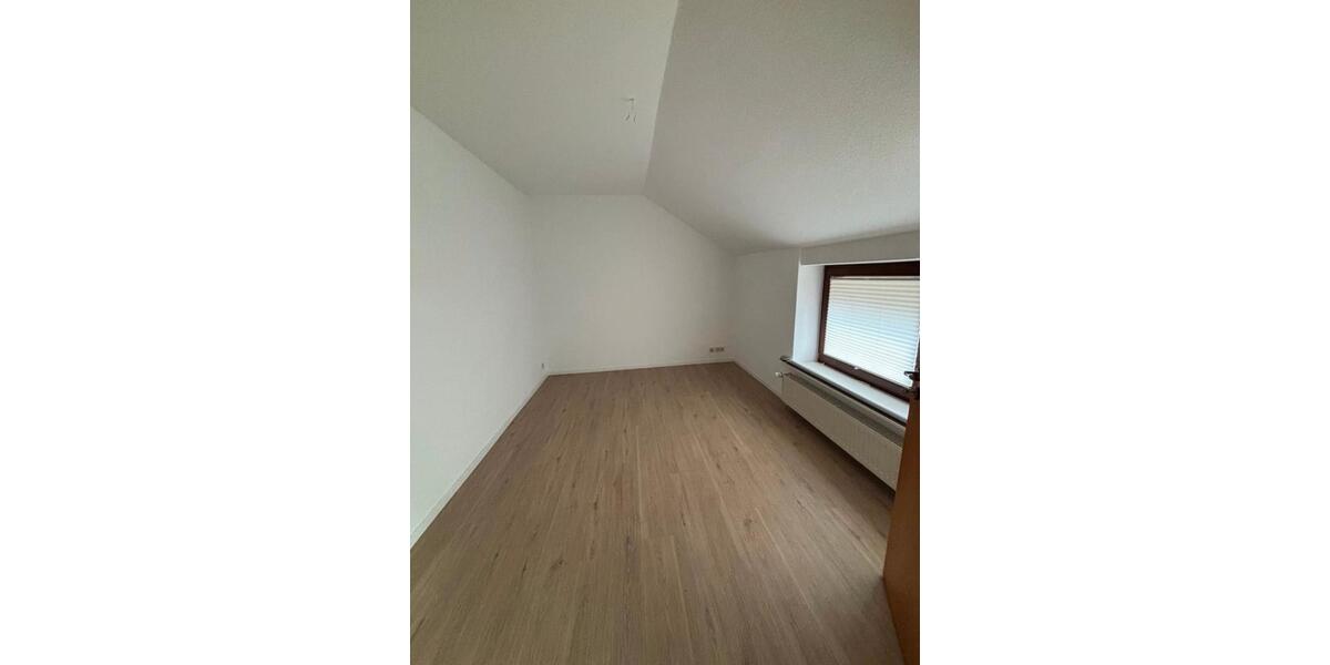 Dachgeschoßwohnung Tarmstedt - 4 Zimmer, 101 m&sup2;, 750&euro; | Angebot:24637461