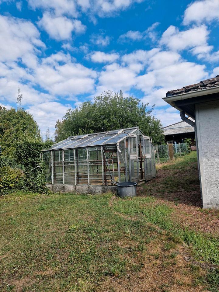 Zwei Familienhaus Generationenhaus(Je 130qm 1105€) (92qm 782€)