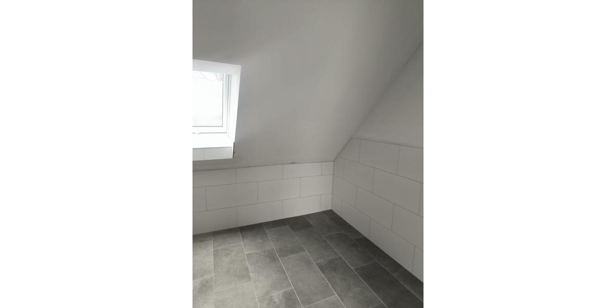 Dachgeschoßwohnung Woltersdorf - 4 Zimmer, 102 m&sup2;, 878&euro; | Angebot:25791750
