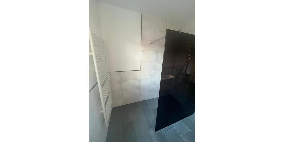 Erdgeschoßwohnung Bitterfeld-Wolfen Wolfen - 2 Zimmer, 88 m&sup2;, 970&euro; | Angebot:24844429