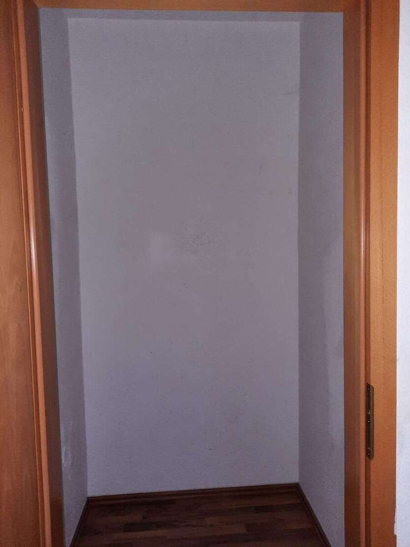 großzügige 3 Zimmer-Wohnung mit Einbauküche *ideal für WG oder Familien* 3 zimmer