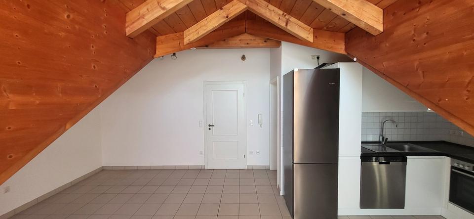 Dachgeschoßwohnung Dorfen - 2.5 Zimmer, 47 m&sup2;, 720&euro; | Angebot:24754006