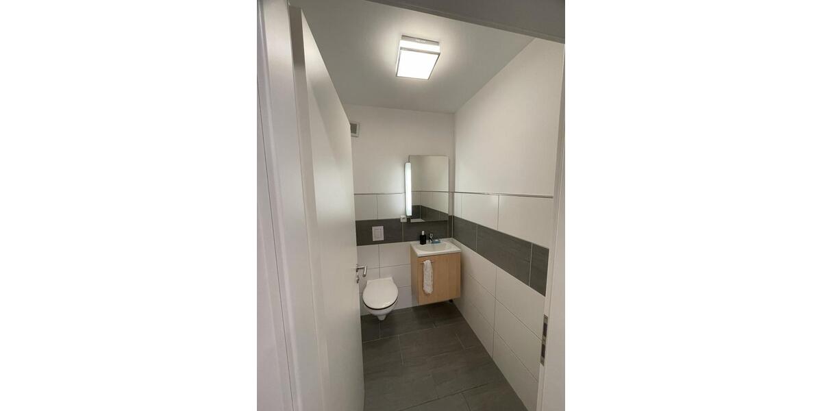 Etagenwohnung Ingolstadt Friedrichshofen-Hollerstauden - 4 Zimmer, 142 m&sup2;, 2.050&euro; | Angebot:24754025