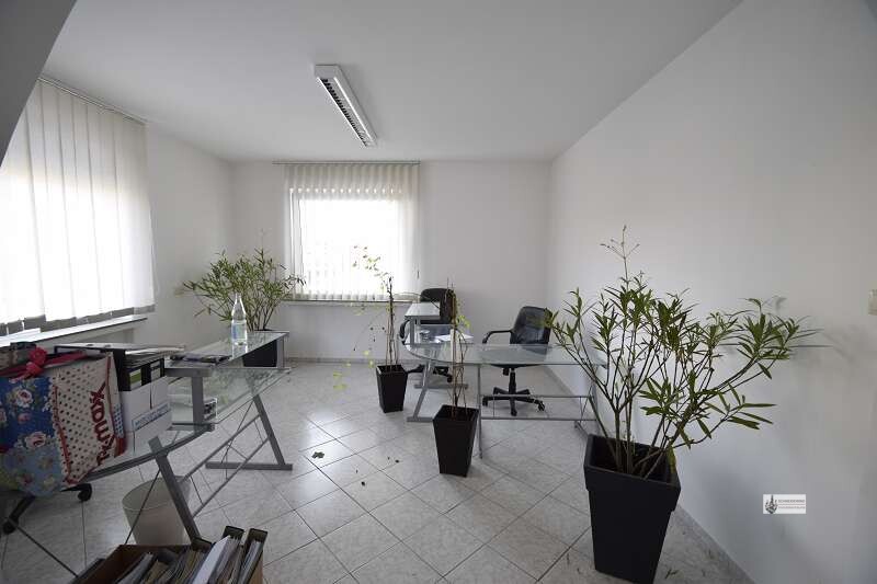 Hauptverkehrsstr. Sulingen: Gewerbehalle teilbar viele Parkplätze - Gewerbeobjekt Sulingen | Angebot:25416987