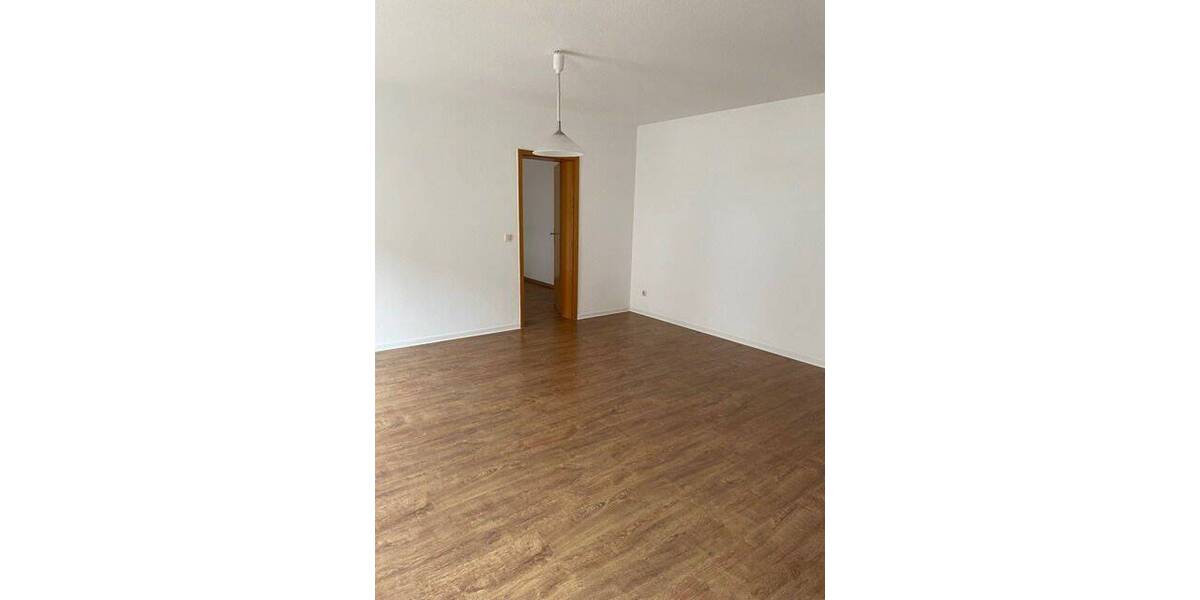 Etagenwohnung Döbeln Sörmitz - 2 Zimmer, 62 m&sup2;, 330&euro; | Angebot:26569507