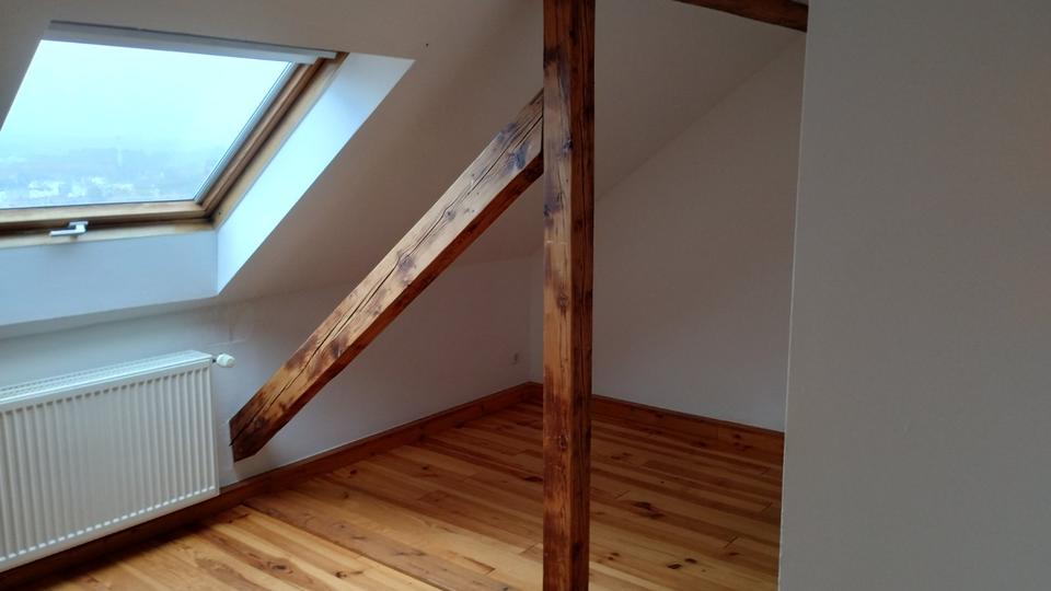 Dachgeschoßwohnung Neunkirchen - 3 Zimmer, 90 m&sup2;, 550&euro; | Angebot:25641144