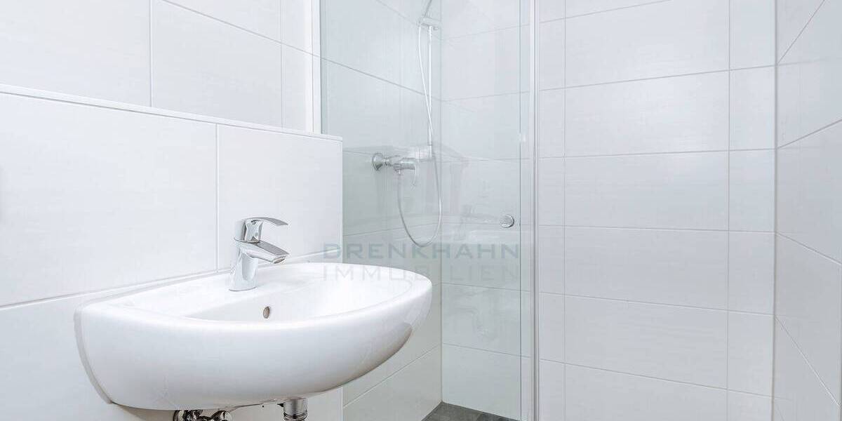 Moderne Doppelhaushälfte mit gehobener Ausstattung in Sanitz, mit Stellplatz - 15 km nach Rostock 4 zimmer