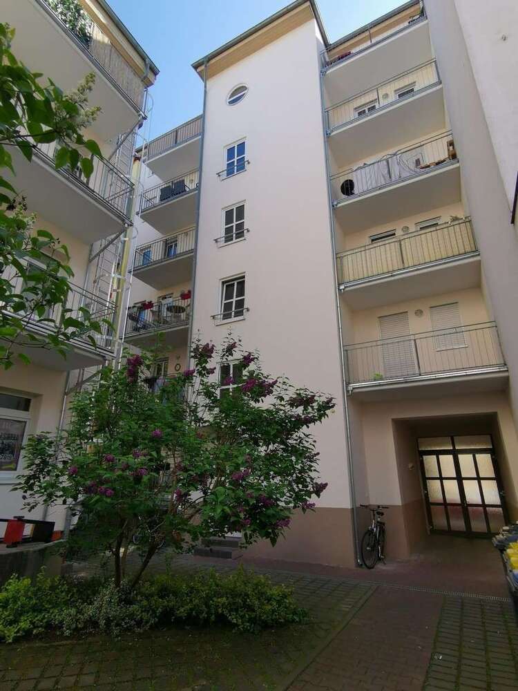 Wohnung zum Mieten in Halle 490 € 60 m²