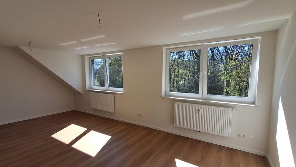 Dachgeschoßwohnung Lüneburg Ebensberg - 3 Zimmer, 77 m&sup2;, 910&euro; | Angebot:26321455