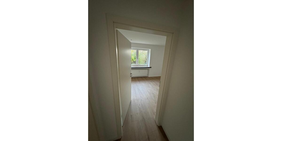 Etagenwohnung Bielefeld Heepen - 4 Zimmer, 95 m&sup2;, 1.350&euro; | Angebot:25822543