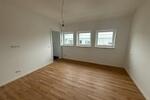 Dachgeschoßwohnung Friedrichsdorf - 4 Zimmer, 140 m&sup2;, 1.900&euro; | Angebot:25268930