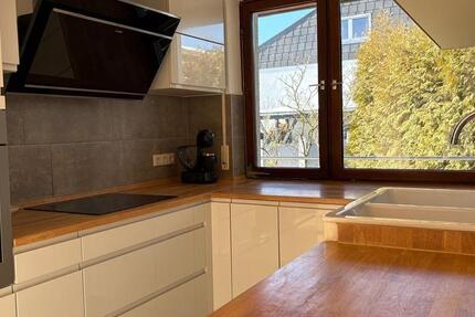 Haus Gärtringen - 4.5 Zimmer, 130 m&sup2;, 1.550&euro; | Angebot:24677549