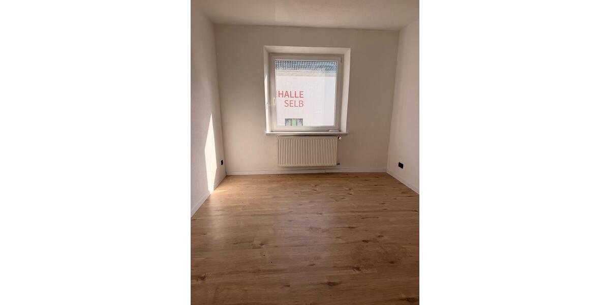 Etagenwohnung Selb - 3 Zimmer, 71 m&sup2;, 585&euro; | Angebot:25933615