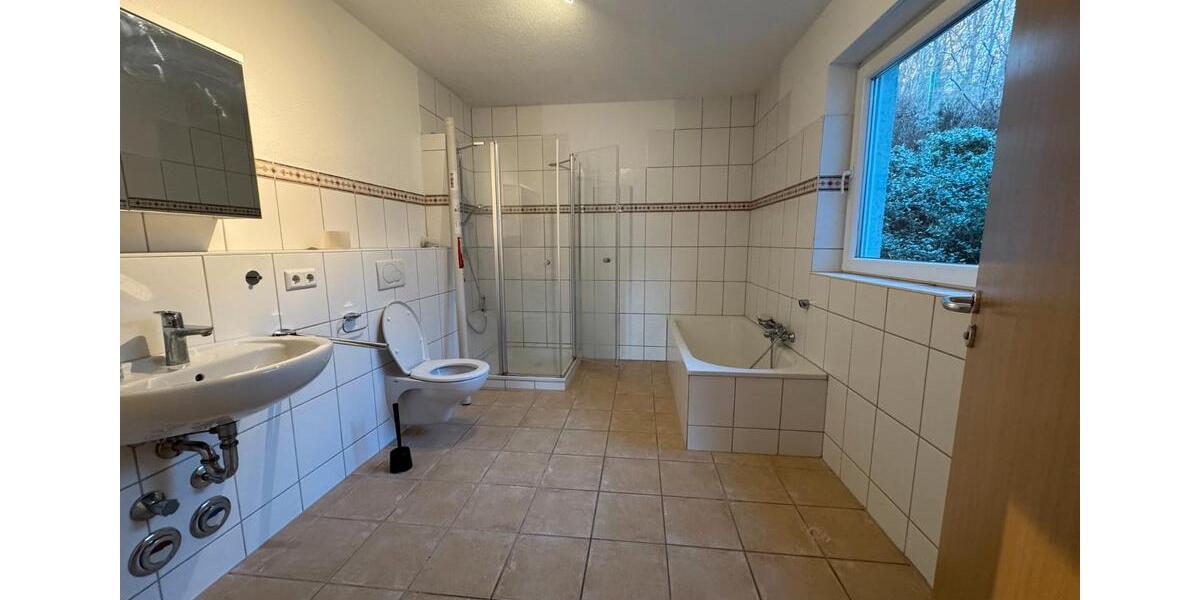 Erdgeschoßwohnung Dillenburg Donsbach - 4 Zimmer, 128 m&sup2;, 900&euro; | Angebot:26127245