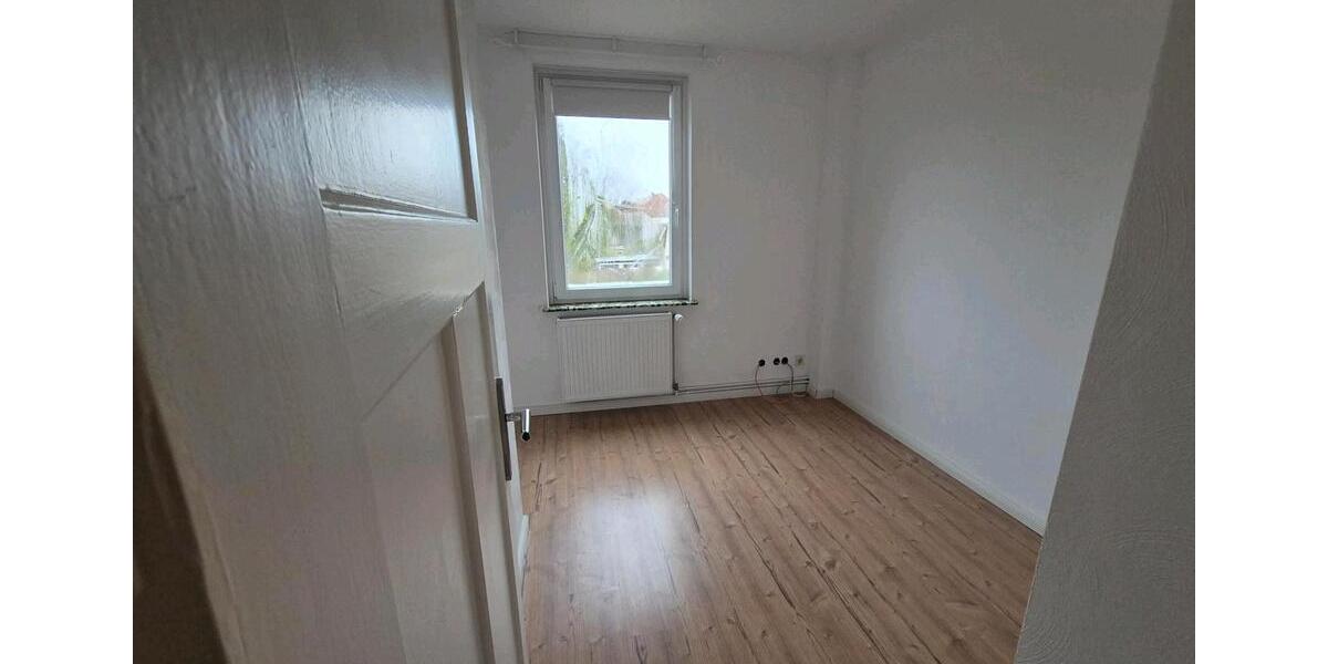 Etagenwohnung Husum - 4 Zimmer, 75 m&sup2;, 650&euro; | Angebot:25048447