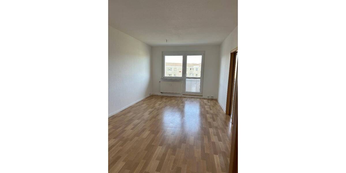 Etagenwohnung Kirchberg - 3 Zimmer, 68 m&sup2;, 413&euro; | Angebot:23987611