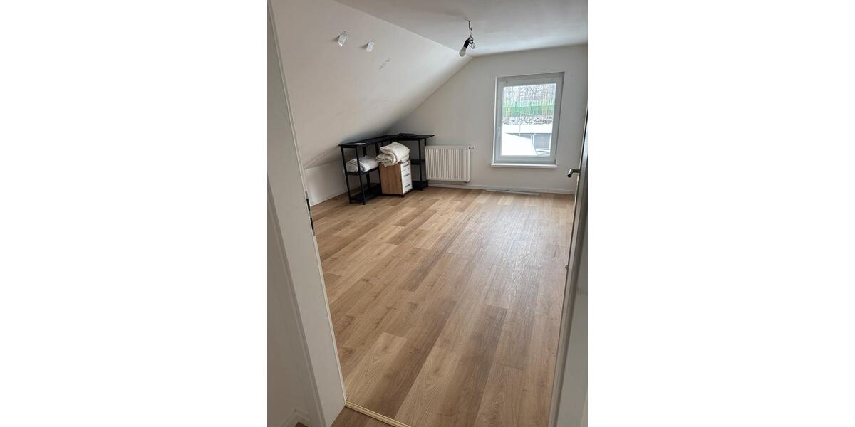 Wohnen auf Zeit Plattling - 3 Zimmer, 110 m&sup2;, 550&euro; | Angebot:24775111