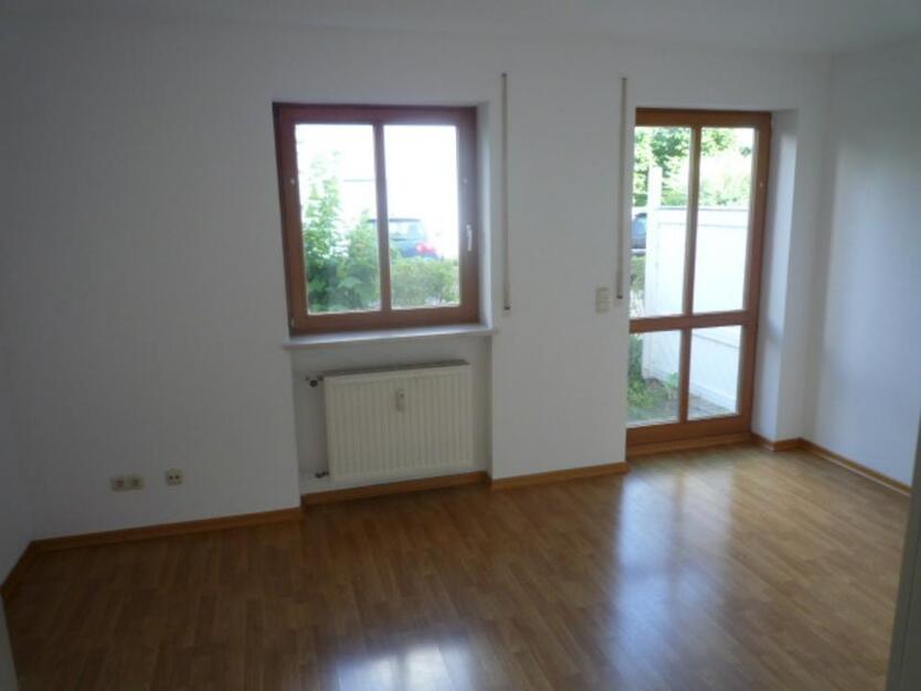 Schönes 1-Zimmer-Appartement mit EBK und Terrasse, Haunstetten