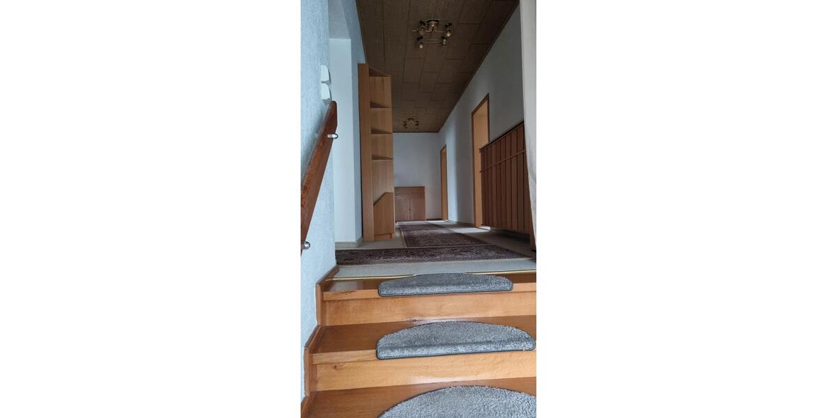 Etagenwohnung Berlin Marzahn-Hellersdorf - 4 Zimmer, 142 m&sup2;, 1.275&euro; | Angebot:26447084