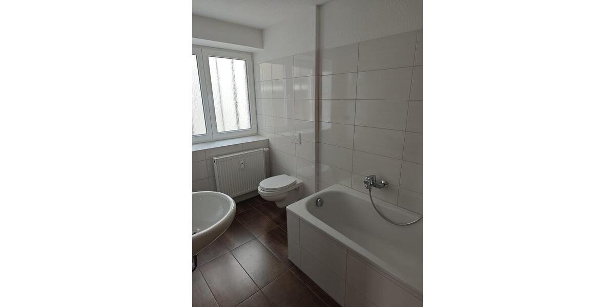 Etagenwohnung Gröningen - 3 Zimmer, 75 m&sup2;, 450&euro; | Angebot:25805156