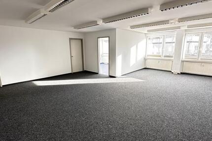 Attraktive Gewerbefläche in Top-Lage Korbach -Büro, Praxis etc. zimmer
