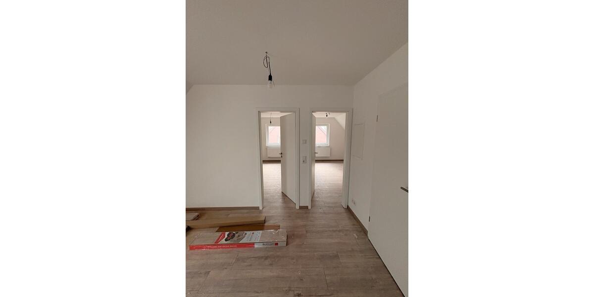 Dachgeschoßwohnung Laatzen - 3 Zimmer, 69 m&sup2;, 1.000&euro; | Angebot:26670640