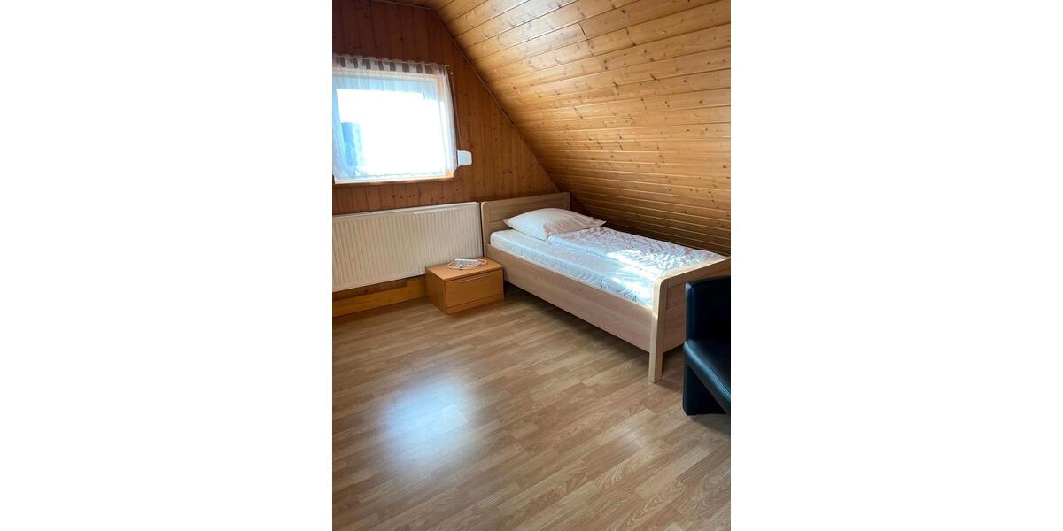 1 Zimmer DG Wohnung ab sofort an Pendler zu vermieten zimmer