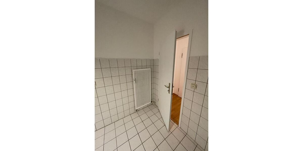 Etagenwohnung Apolda - 1 Zimmer, 38 m&sup2;, 295&euro; | Angebot:26562715
