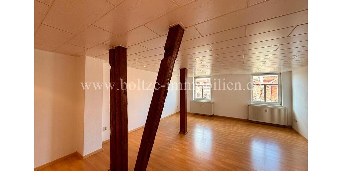 Dachgeschoßwohnung Naumburg (Saale) - 3 Zimmer, 100 m&sup2;, 580&euro; | Angebot:25719584